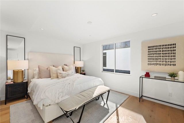 Detail Gallery Image 14 of 23 For 20462 Santa Ana Ave #G,  Newport Beach,  CA 92660 - 3 Beds | 3 Baths