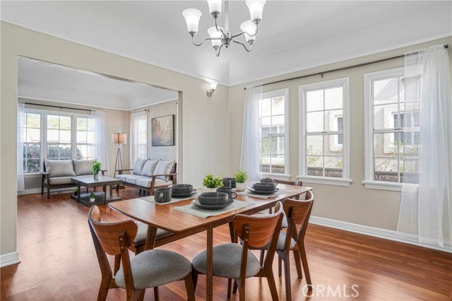 Detail Gallery Image 8 of 45 For 11290 Ivy Pl, Los Angeles,  CA 90064 - 3 Beds | 2 Baths