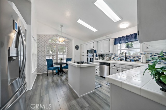 Detail Gallery Image 7 of 45 For 1444 Saint Croix Dr, Hemet,  CA 92543 - 3 Beds | 2 Baths