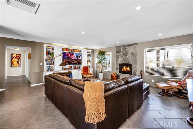 Detail Gallery Image 4 of 47 For 7880 Wesley Rd, Joshua Tree,  CA 92252 - 3 Beds | 2/1 Baths