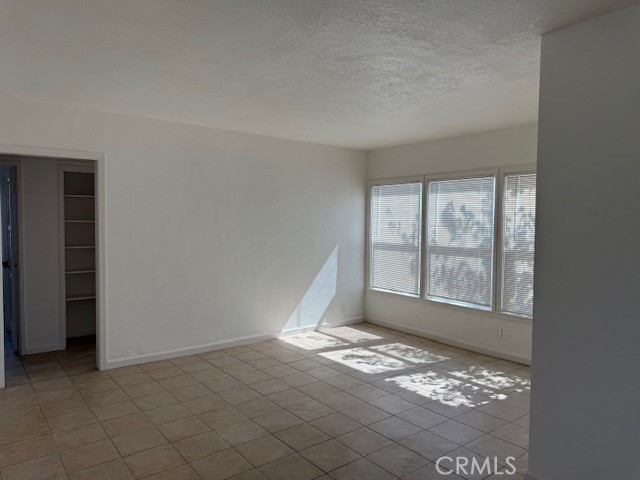 520 Mount Vernon Avenue, Barstow CA: https://media.crmls.org/medias/9f079c22-2896-449e-9429-1acbaa41f74d.jpg