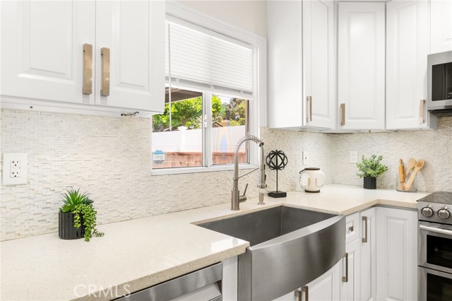 6019 Greentop Street, Lakewood CA: https://media.crmls.org/medias/9f081cec-efc4-4f76-b03a-ec1d88d1b587.jpg
