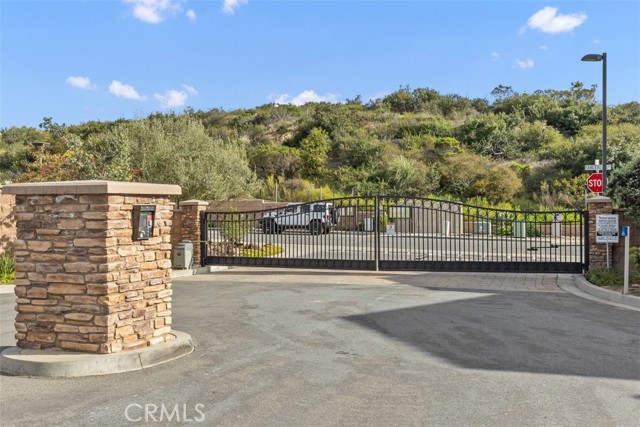 1674 Fairlead Avenue, Carlsbad, California 92011, 4 Bedrooms Bedrooms, ,3 BathroomsBathrooms,Residential,For Sale,Fairlead Avenue,OC24061484