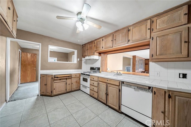 12783 Telfair Avenue photo 7
