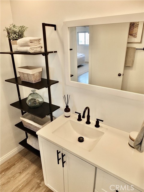 Detail Gallery Image 11 of 25 For 444 Obispo Ave #305,  Long Beach,  CA 90814 - 2 Beds | 2 Baths