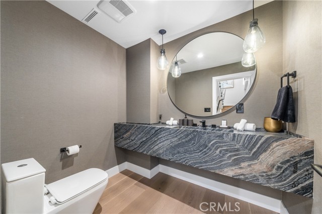 Detail Gallery Image 24 of 30 For 2369 Jupiter Dr, Los Angeles,  CA 90046 - 4 Beds | 4 Baths
