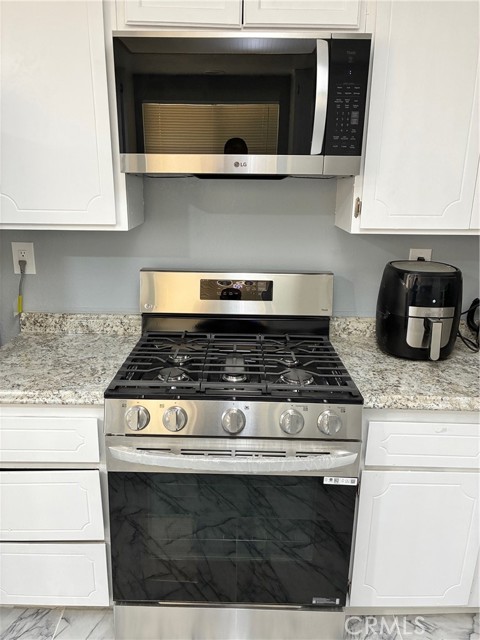 15400 Don Roberto Road, Victorville CA: https://media.crmls.org/medias/9f091e52-4d50-4a48-afe3-4808a5cda7f9.jpg