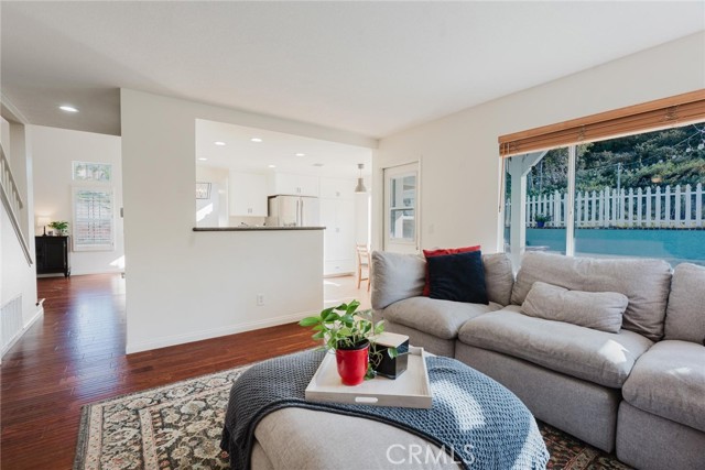 Detail Gallery Image 16 of 44 For 27224 Waterford Dr, Valencia,  CA 91354 - 3 Beds | 2/1 Baths