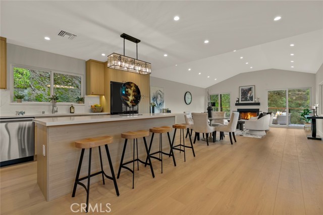 Detail Gallery Image 27 of 66 For 981 Glen Oaks, Pasadena,  CA 91105 - 3 Beds | 3 Baths