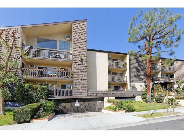 365 Burchett Street, Glendale CA: https://media.crmls.org/medias/9f0990d2-9ac8-4197-952b-cf268343d8ac.jpg