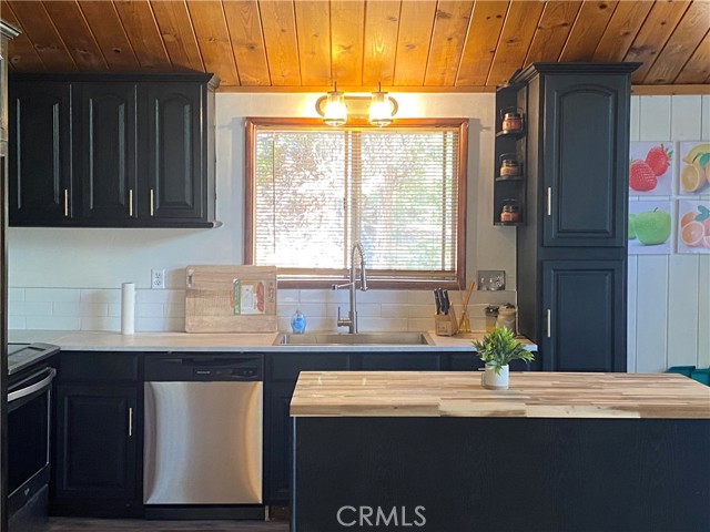 Detail Gallery Image 5 of 19 For 25300 Marion Ridge Dr, Idyllwild,  CA 92549 - 3 Beds | 2 Baths
