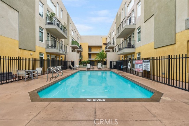 Detail Gallery Image 5 of 24 For 250 N First St #336,  Burbank,  CA 91502 - 2 Beds | 2 Baths