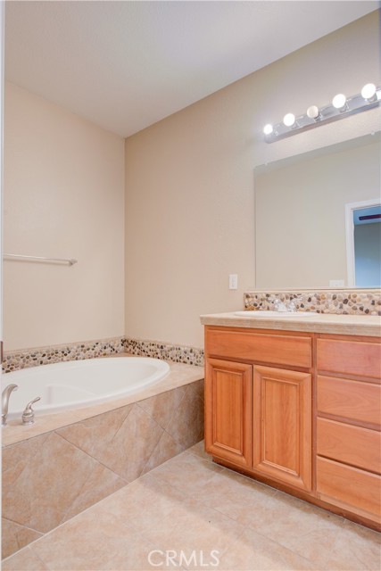 Detail Gallery Image 5 of 39 For 749 Newton Ct, Merced,  CA 95348 - 4 Beds | 2 Baths