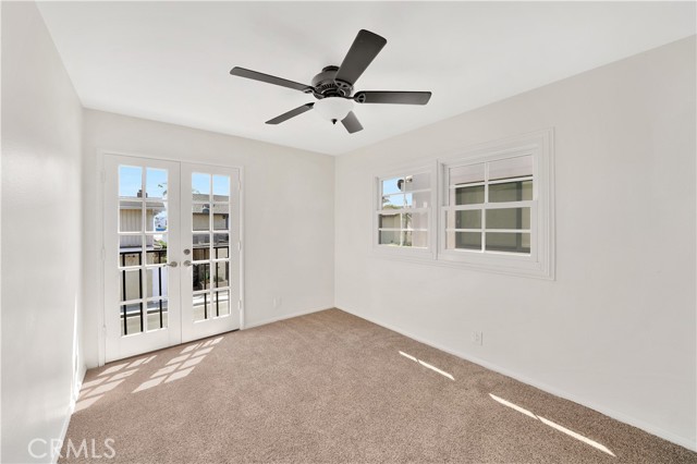Detail Gallery Image 22 of 39 For 415 Canal St, Newport Beach,  CA 92663 - 4 Beds | 2/1 Baths