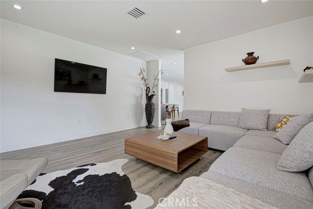 Detail Gallery Image 43 of 75 For 10555 Art St, Shadow Hills,  CA 91040 - 2 Beds | 3 Baths