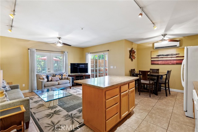 1002 Par Avenue, Paso Robles CA: https://media.crmls.org/medias/9f0c83c9-6fa5-4ee4-be1c-039eb6e6c521.jpg