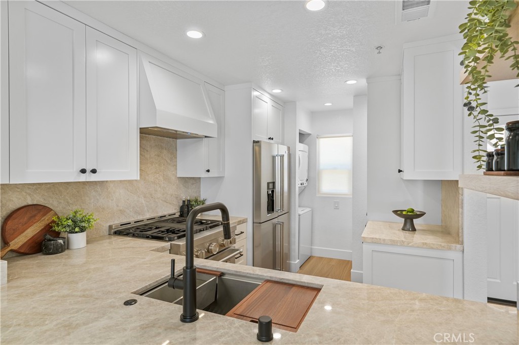 9f0d0321 5af8 4039 8aff 2c058e5851f2