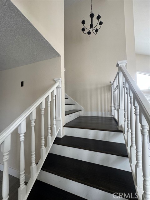 461 Camino Los Gallos, Perris CA: https://media.crmls.org/medias/9f0d3289-3ade-4d15-a5f4-1f9f50334c37.jpg