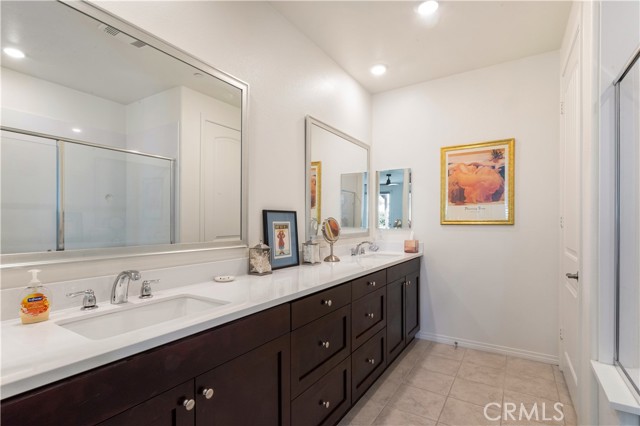 4071 E Amigos Privado, Ontario CA: https://media.crmls.org/medias/9f0d6b96-d5f2-4452-b91c-41c552cba34c.jpg