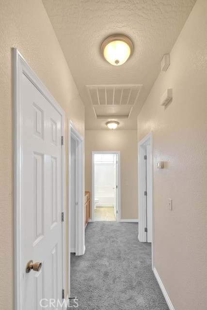 15095 Douglas Street, Apple Valley CA: https://media.crmls.org/medias/9f0fe69e-8c57-4a39-8d54-581a2ee1feff.jpg
