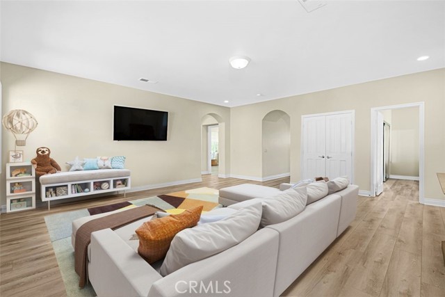 Detail Gallery Image 17 of 25 For 24992 Normans Way, Calabasas,  CA 91302 - 5 Beds | 5 Baths