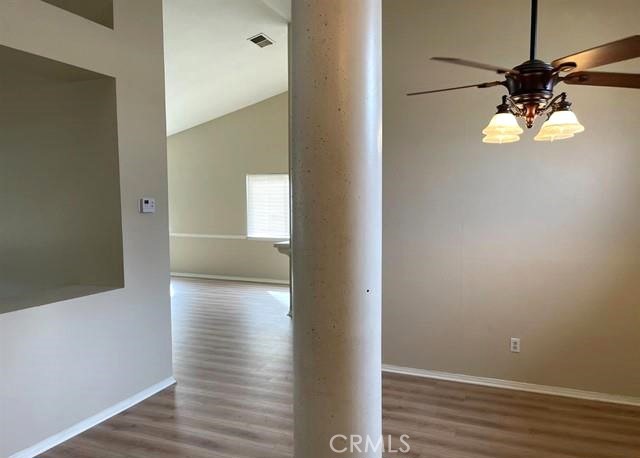 Detail Gallery Image 11 of 18 For 12183 Iroquois Rd, Apple Valley,  CA 92308 - 4 Beds | 2/1 Baths