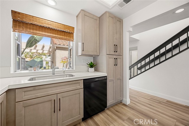 Detail Gallery Image 11 of 48 For 28074 Hastings #76,  Mission Viejo,  CA 92692 - 3 Beds | 2/1 Baths