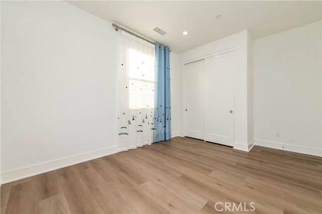 Detail Gallery Image 23 of 39 For 116 Imagination Trl, Irvine,  CA 92620 - 4 Beds | 3/1 Baths