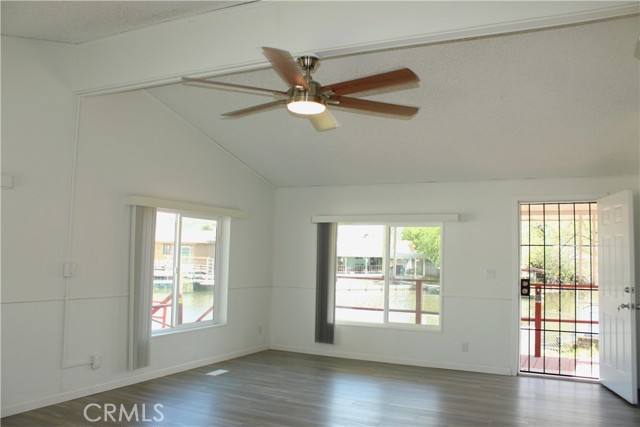 Detail Gallery Image 15 of 31 For 12980 Island Dr, Clearlake Oaks,  CA 95423 - 2 Beds | 2 Baths