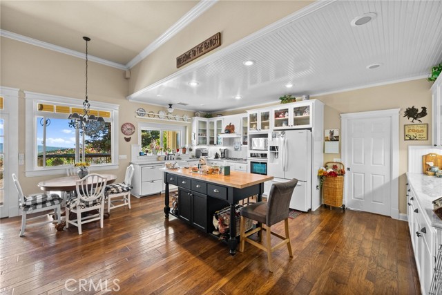 Detail Gallery Image 17 of 75 For 13678 Scenic Crest Dr, Yucaipa,  CA 92399 - 4 Beds | 2/1 Baths