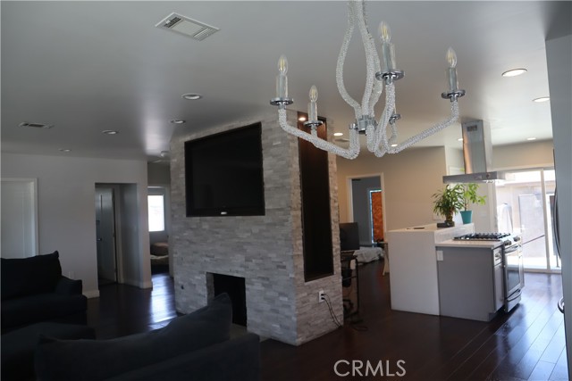 Detail Gallery Image 6 of 17 For 1532 S Mayo Ave, Compton,  CA 90221 - 3 Beds | 2 Baths