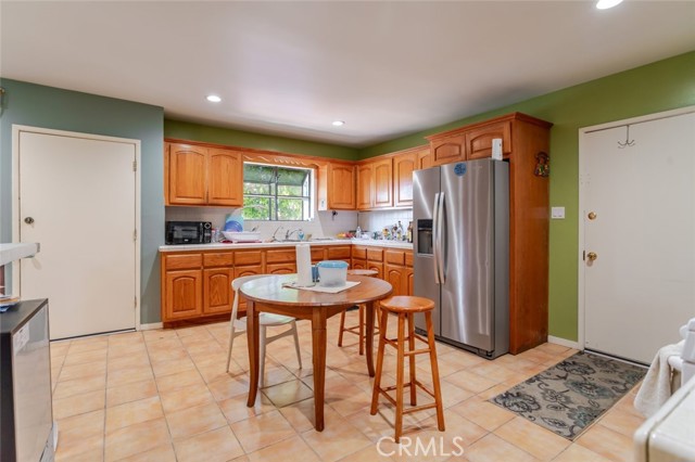 Detail Gallery Image 13 of 40 For 2945 Estara Ave, Los Angeles,  CA 90065 - 4 Beds | 2 Baths