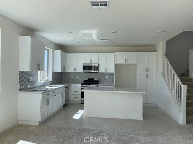 Detail Gallery Image 2 of 16 For 3673 S Nexa Paseo, Ontario,  CA 91761 - 4 Beds | 3 Baths