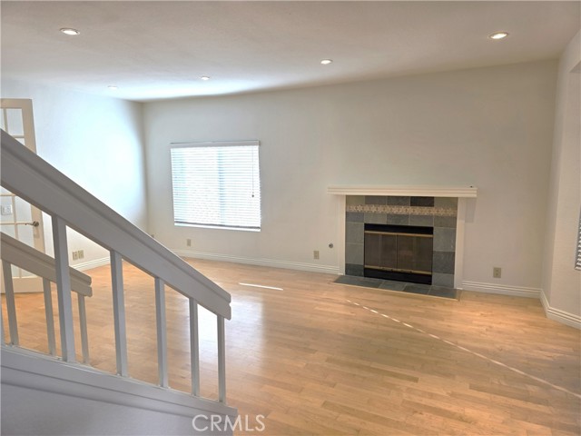 Detail Gallery Image 2 of 29 For 388 Fallingstar, Irvine,  CA 92614 - 3 Beds | 2/1 Baths