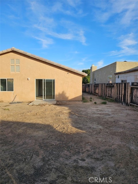 781 Aurora Way, Blythe CA: https://media.crmls.org/medias/9f14cc17-fbfe-4989-8bea-032a741b7c70.jpg