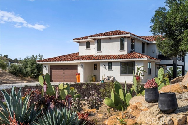 Detail Gallery Image 6 of 65 For 41950 Hacienda Dr, Murrieta,  CA 92562 - 4 Beds | 3/1 Baths