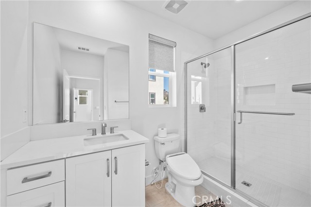 Detail Gallery Image 21 of 56 For 124 Zawn, Irvine,  CA 92618 - 4 Beds | 4/1 Baths