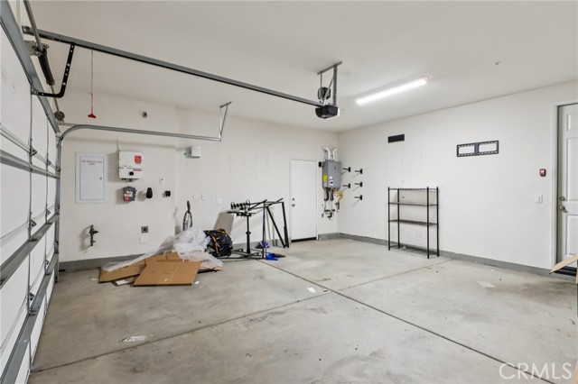 Detail Gallery Image 42 of 51 For 5313 Teramo, Fontana,  CA 92336 - 3 Beds | 2/1 Baths