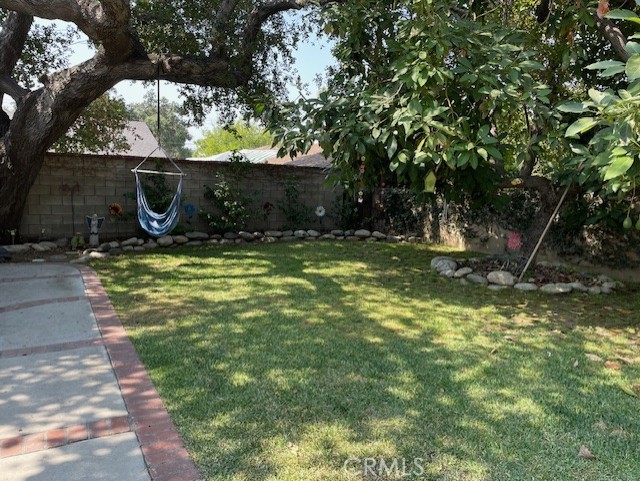 1702 1st Street, Duarte CA: https://media.crmls.org/medias/9f16b5ea-fa09-4777-9b42-f19ec315ca62.jpg