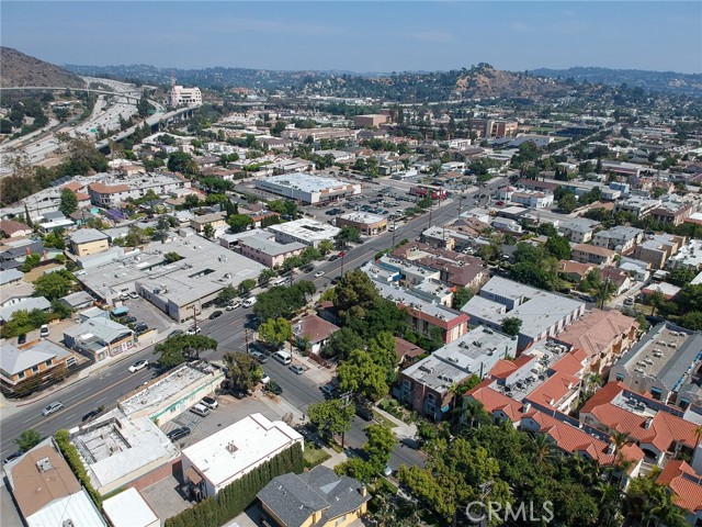 241 N Verdugo Road, Glendale CA: https://media.crmls.org/medias/9f1851e1-6611-4236-a050-9182d06c3d14.jpg