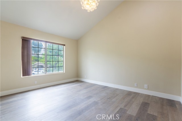 1033 S Dewcrest Drive, Anaheim CA: https://media.crmls.org/medias/9f18b6fe-bcbe-4ab3-8341-b8ee9b68fd93.jpg