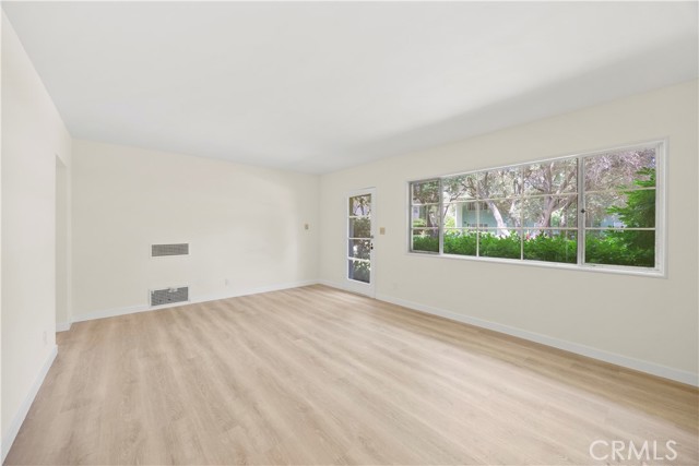 5188 VIllage Green, Los Angeles CA: https://media.crmls.org/medias/9f1a120b-d5fe-42ee-9e86-d4b686e54631.jpg