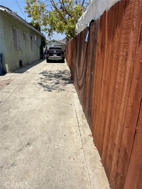Detail Gallery Image 19 of 22 For 917 E 42nd St, Los Angeles,  CA 90011 - – Beds | – Baths