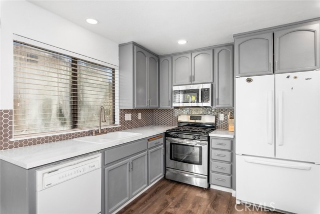 Detail Gallery Image 11 of 27 For 21604 Grand, Wildomar,  CA 92595 - 4 Beds | 2 Baths