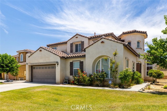 Detail Gallery Image 3 of 47 For 4832 Stargazer Pl, Palmdale,  CA 93552 - 5 Beds | 3 Baths