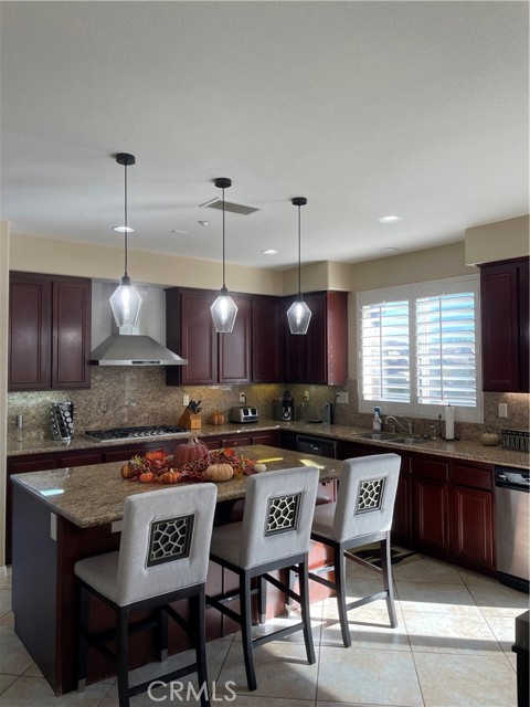 Detail Gallery Image 12 of 34 For 8017 Armagosa Dr, Riverside,  CA 92508 - 4 Beds | 3/1 Baths
