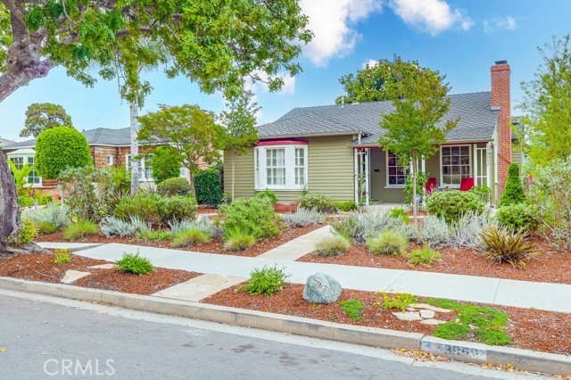 3952 Gaviota Avenue, Long Beach CA: https://media.crmls.org/medias/9f1cabf1-30e8-4a71-b59c-83fb122100c8.jpg