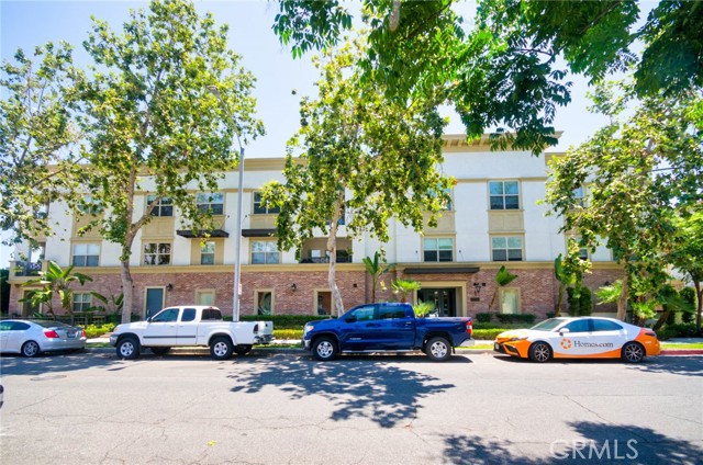 401 S Anaheim Boulevard, Anaheim CA: https://media.crmls.org/medias/9f1cbbbc-05ac-4ca4-bf0e-c9d3d71ff2f8.jpg