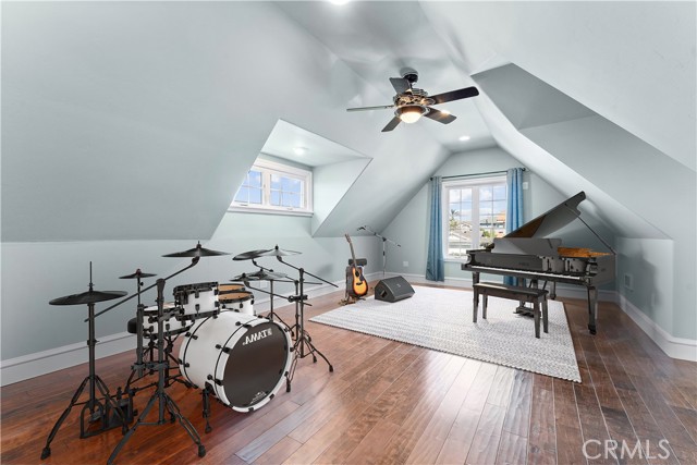 22052 Susan Lane, Huntington Beach CA: https://media.crmls.org/medias/9f1d5313-9538-4877-948b-1f59c8c8cc1b.jpg