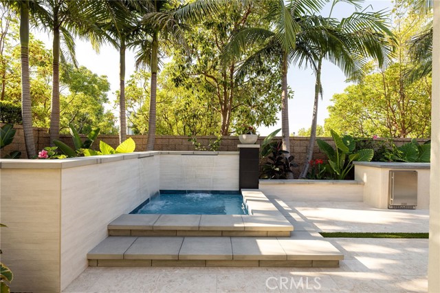 4901 Orleans Drive, Huntington Beach CA: https://media.crmls.org/medias/9f1d97c9-ebda-4902-a267-37986e071e4a.jpg